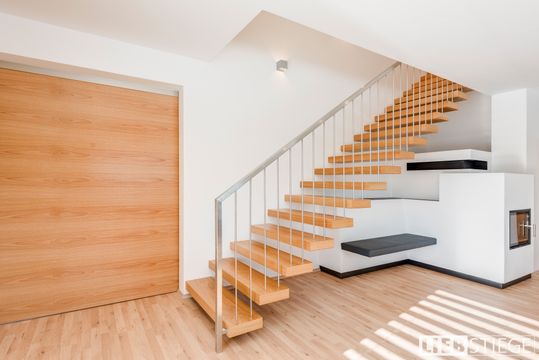Birnbauer Vertriebs GmbH - Kragarm-Treppen-Befestigung
