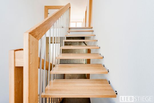 Birnbauer Vertriebs GmbH - Kragarm-Treppen-Befestigung